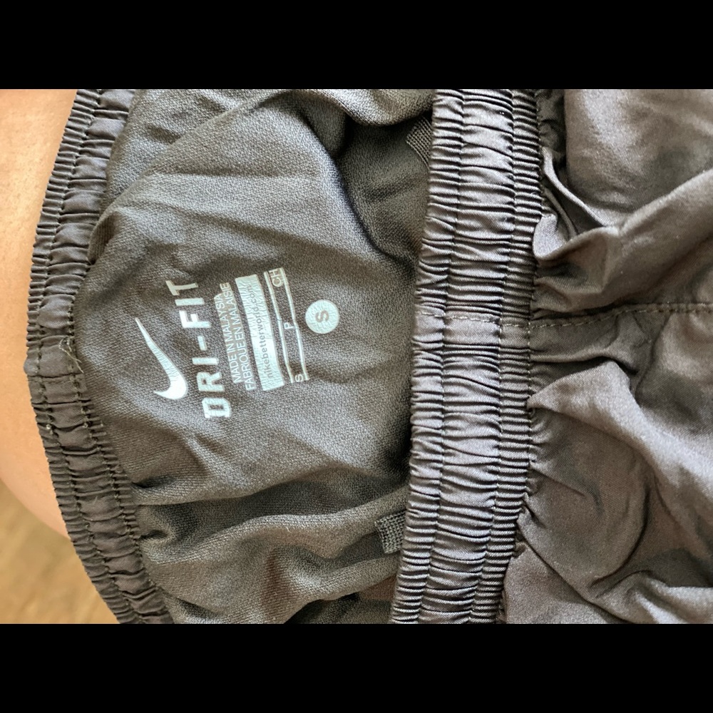 Running shorts - Picture 3 of 3